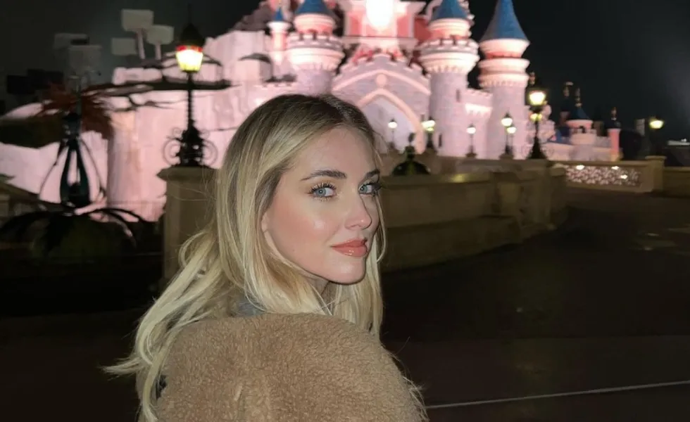 Chiara Ferragni stupisce alle sfilate di Parigi